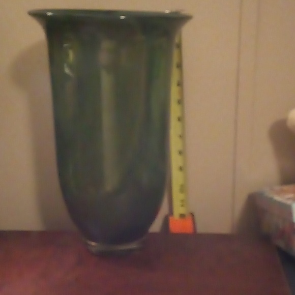 GUC - 12" Marble Like Green Vase - Picture 7 of 7